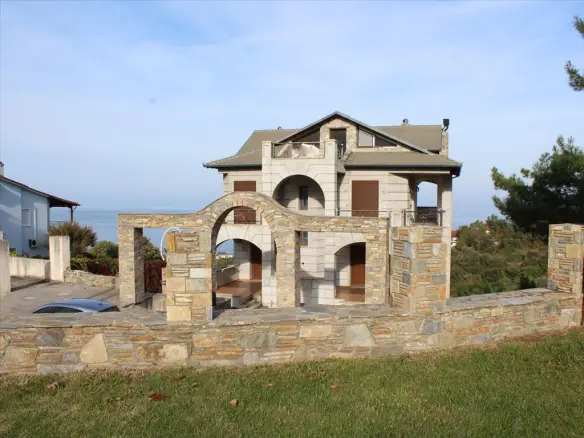 5-bedroom Villa In Easts Olimpos, Greece (500 M²)