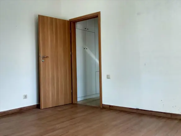 Building In Kifissia, Greece (660 M²)