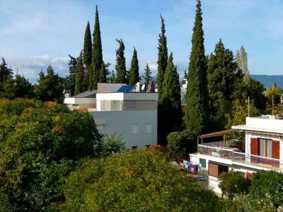 Building In Kifissia, Greece (460 M²)