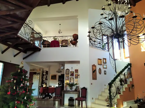 6-bedroom Detached House In Oreokastro, Greece (350 M²)