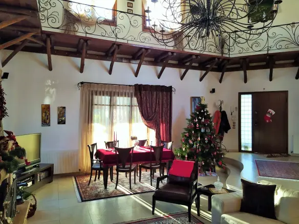 6-bedroom Detached House In Oreokastro, Greece (350 M²)