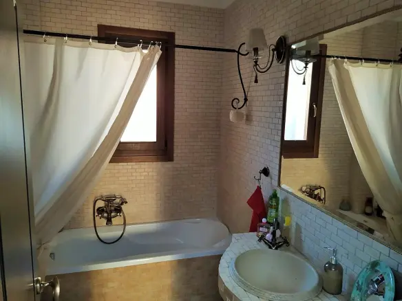 6-bedroom Detached House In Oreokastro, Greece (350 M²)