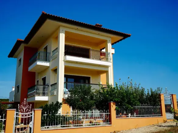 6-bedroom Detached House In Poligiros, Greece (200 M²)