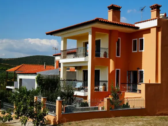 6-bedroom Detached House In Poligiros, Greece (200 M²)