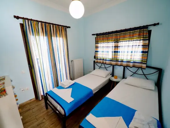 6-bedroom Detached House In Poligiros, Greece (200 M²)
