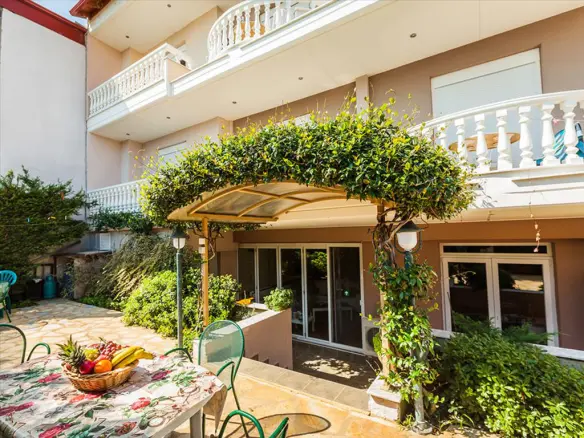 Hotel In Katerini, Greece (770 M²)