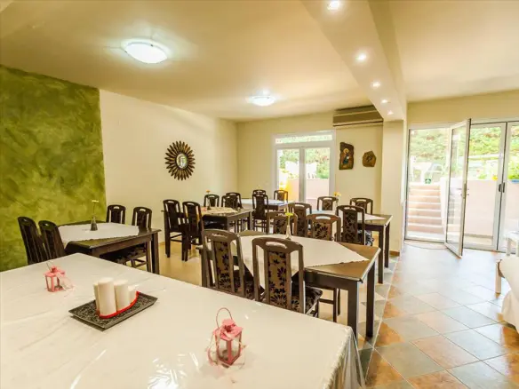 Hotel In Katerini, Greece (770 M²)