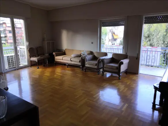 4-bedroom Flat In Palaio Faliro, Greece (142 M²)