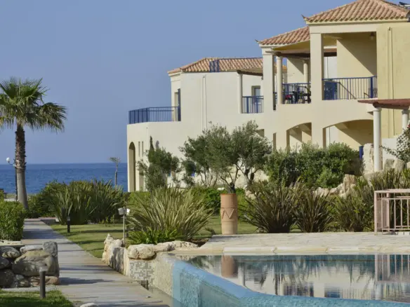 1-bedroom Flat In Platanias, Greece (66 M²)