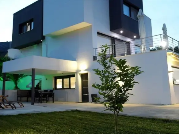 6-bedroom Villa In Kavala, Greece (340 M²)