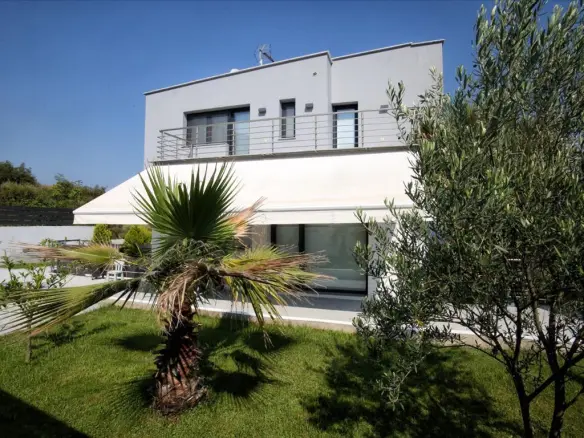 6-bedroom Villa In Kavala, Greece (340 M²)