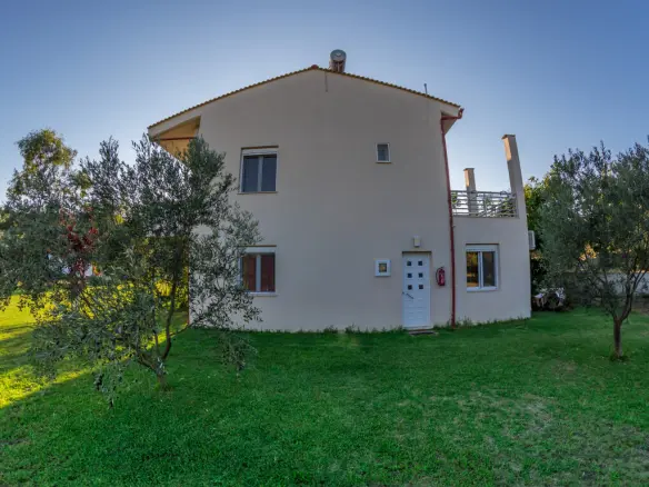 3-bedroom Hotel In Sithonia, Greece (550 M²)