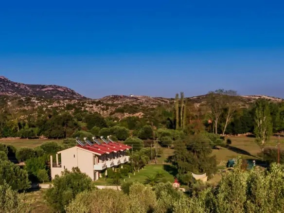 3-bedroom Hotel In Sithonia, Greece (550 M²)