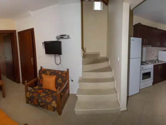 3-bedroom Hotel In Sithonia, Greece (550 M²)