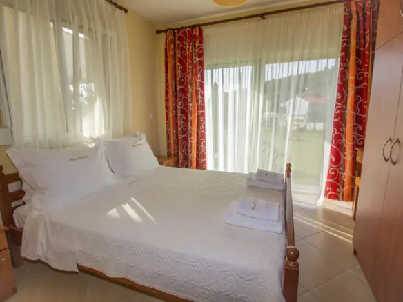 3-bedroom Hotel In Sithonia, Greece (550 M²)