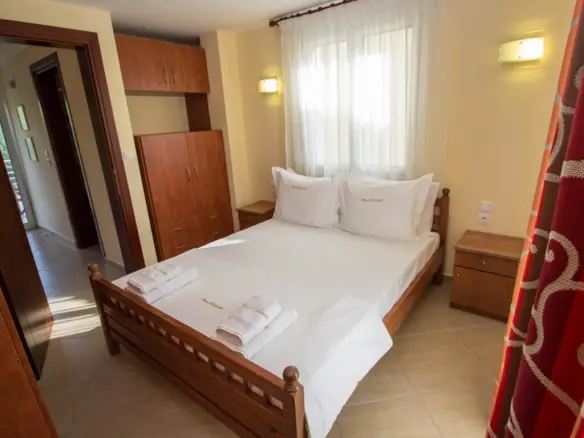 3-bedroom Hotel In Sithonia, Greece (550 M²)