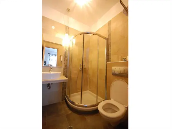 Hotel In Dion, Greece (1.100 M²)