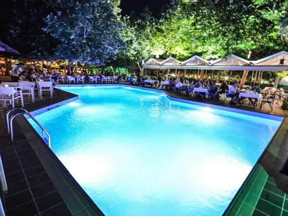 Hotel In Dion, Greece (1.100 M²)