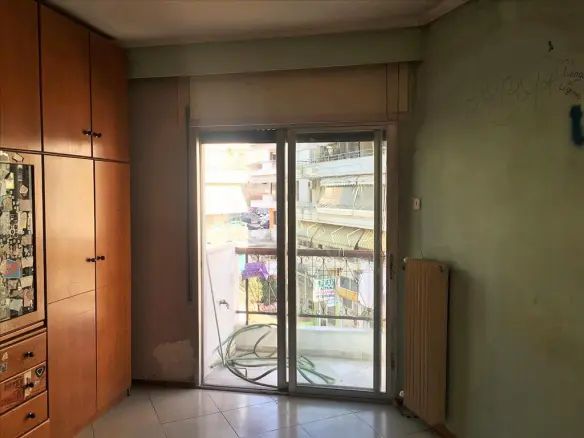3-bedroom Flat In Center Of Thessaloniki, Greece (105 M²)
