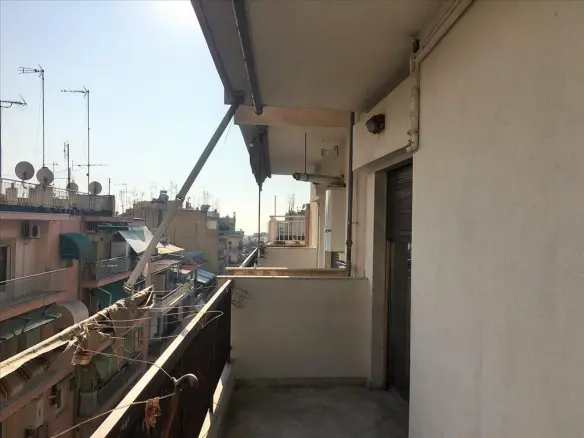 3-bedroom Flat In Center Of Thessaloniki, Greece (105 M²)