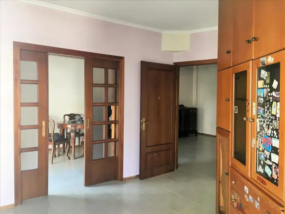 3-bedroom Flat In Center Of Thessaloniki, Greece (105 M²)