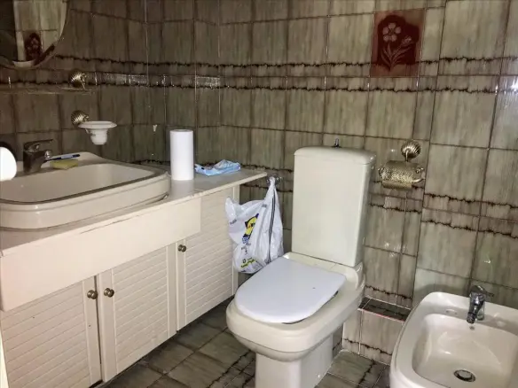 3-bedroom Flat In Center Of Thessaloniki, Greece (105 M²)