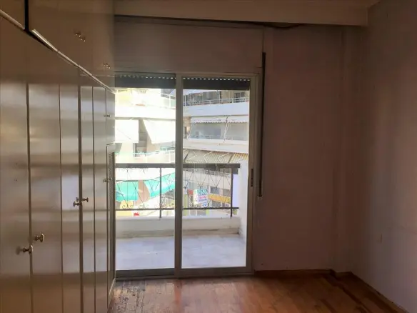 3-bedroom Flat In Center Of Thessaloniki, Greece (105 M²)