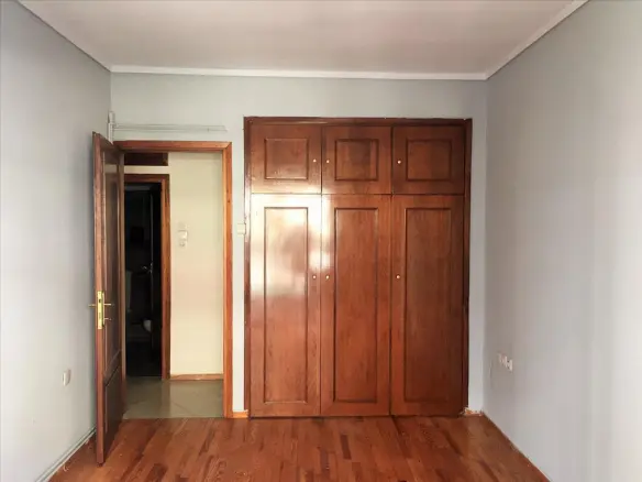 3-bedroom Flat In Center Of Thessaloniki, Greece (105 M²)
