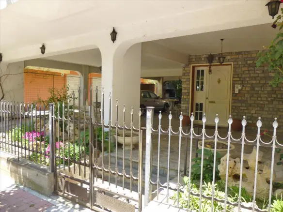 Maisonette In Greece (280 M²)