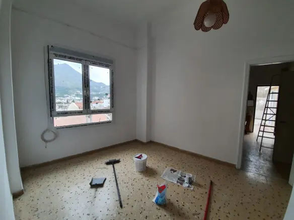 4-bedroom Flat In Neapoli, Greece (160 M²)