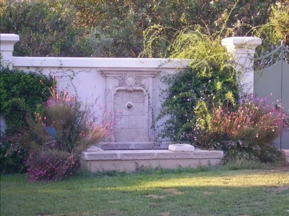 5-bedroom Detached House In Marathonas, Greece (570 M²)