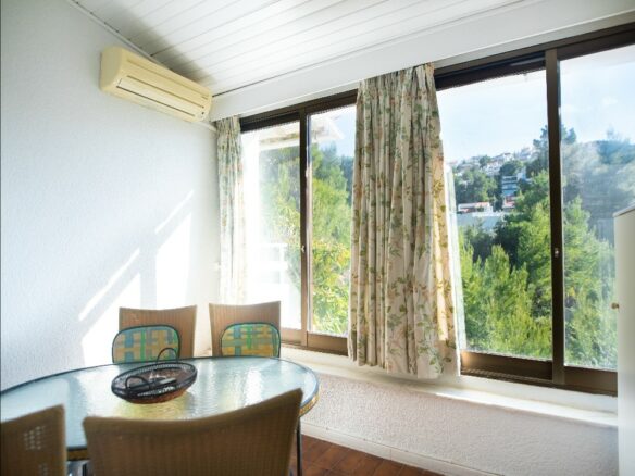 9-bedroom Building In Nea Erithraia, Greece (680 M²)