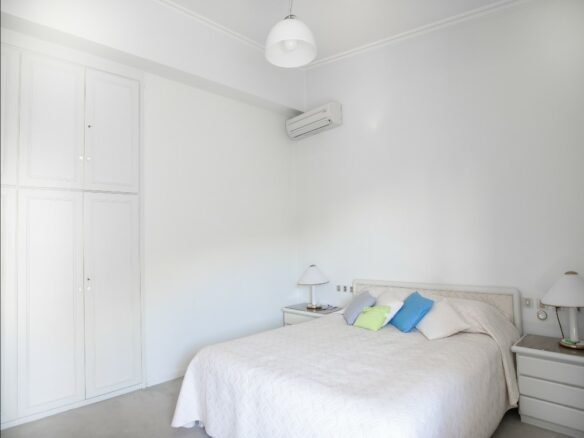 9-bedroom Building In Nea Erithraia, Greece (680 M²)
