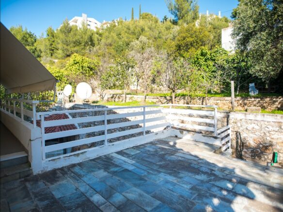 9-bedroom Building In Nea Erithraia, Greece (680 M²)