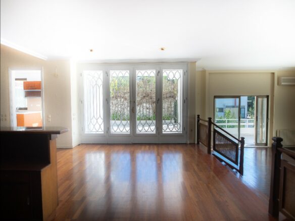 9-bedroom Building In Nea Erithraia, Greece (680 M²)