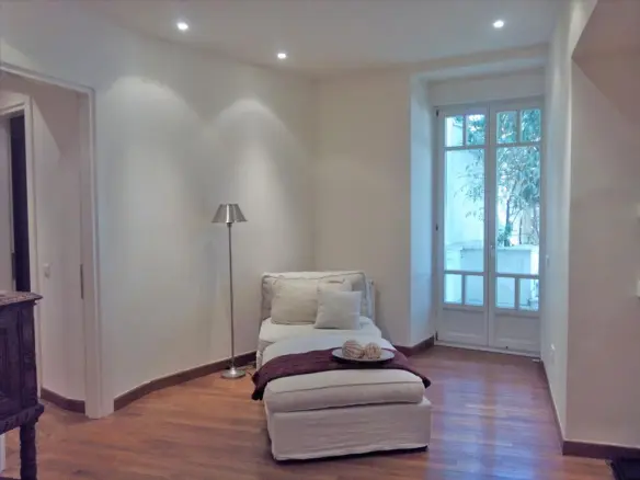 Villa In Neo Psychiko, Greece (640 M²)