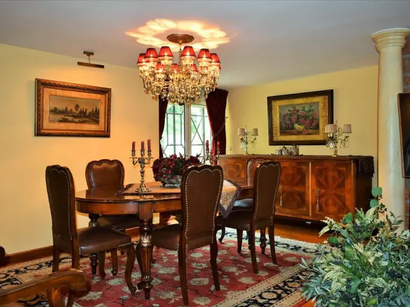 Flat In Panorama, Greece (350 M²)
