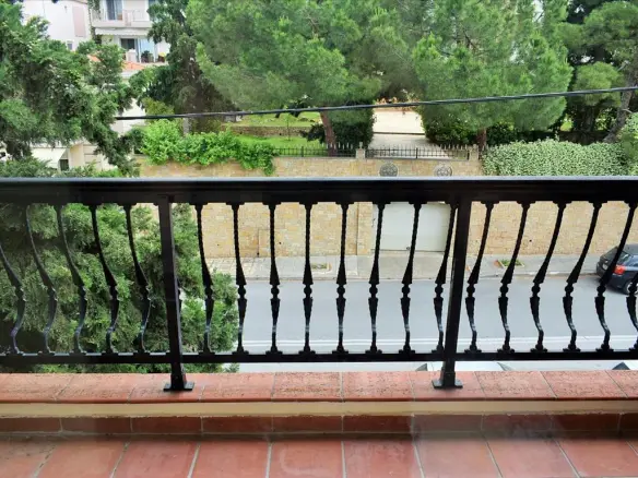 Flat In Panorama, Greece (350 M²)