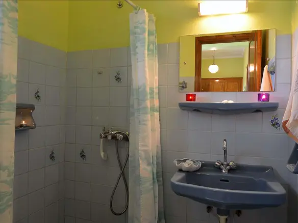 Hotel In Corfu, Greece (400 M²)
