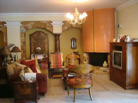 4-bedroom Villa In Chaidari, Greece (800 M²)