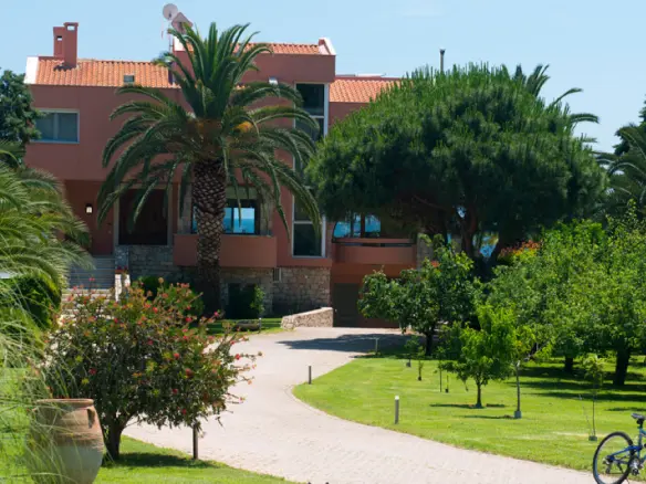 Villa In Eleitheres, Greece (550 M²)