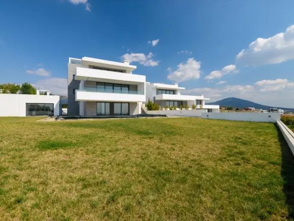 5-bedroom Villa In Panorama, Greece (850 M²)