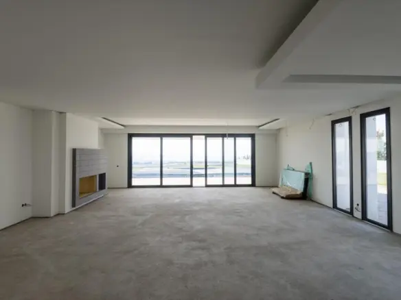 5-bedroom Villa In Panorama, Greece (850 M²)