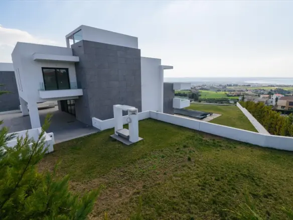 5-bedroom Villa In Panorama, Greece (850 M²)
