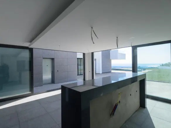 5-bedroom Villa In Panorama, Greece (850 M²)
