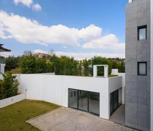 5-bedroom Villa In Panorama, Greece (850 M²)