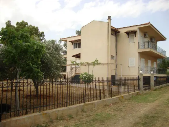 6-bedroom Detached House In Eretria, Greece (280 M²)
