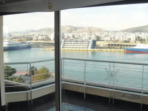 Business In Center – Port, Greece