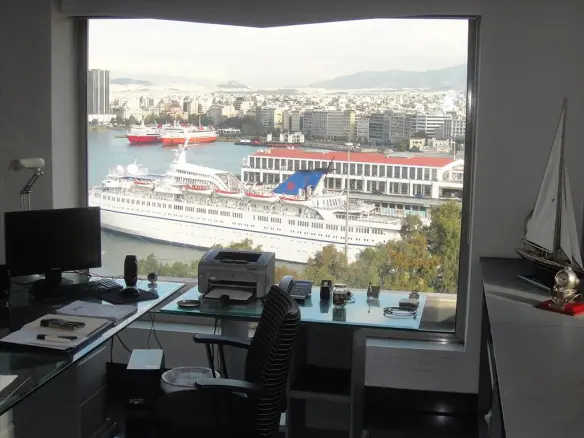 Business In Center – Port, Greece
