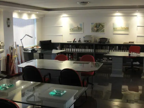 Business In Center – Port, Greece